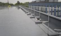 Roof barrier and upstand